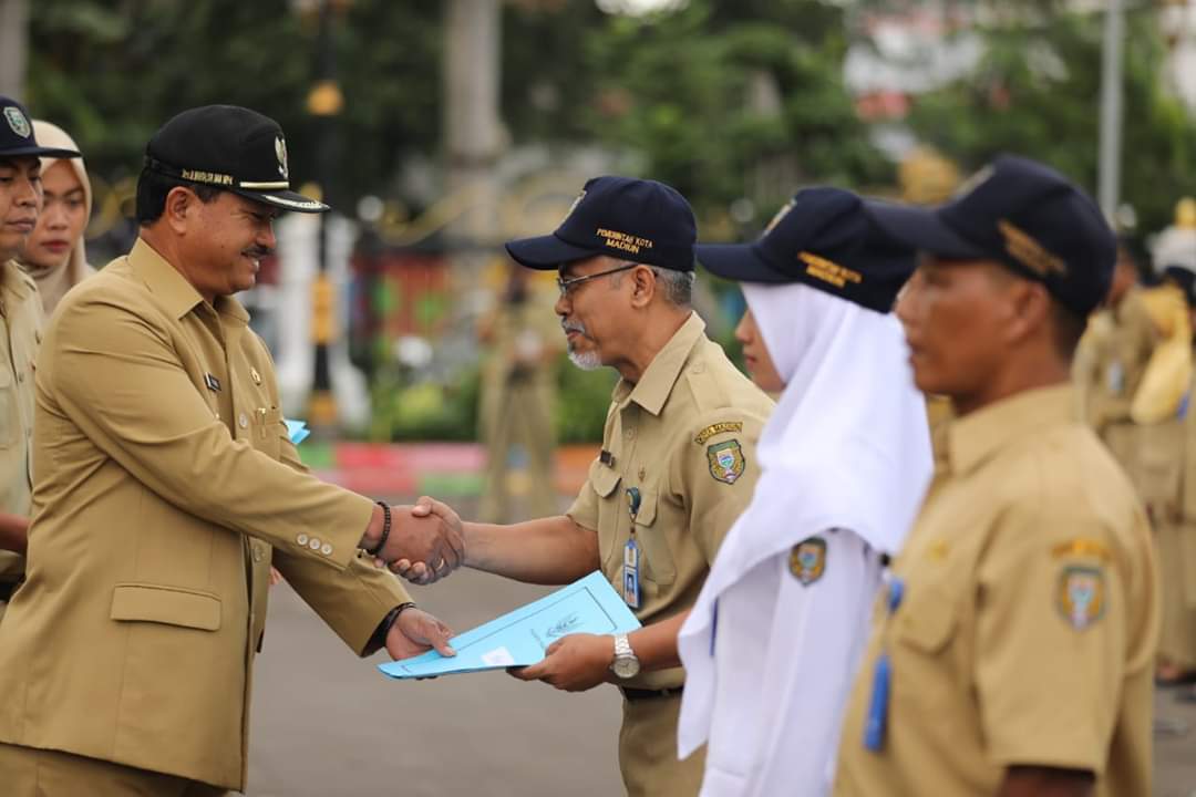 200 PNS Naik Pangkat, Walikota Harap Kinerja Makin Berkualitas