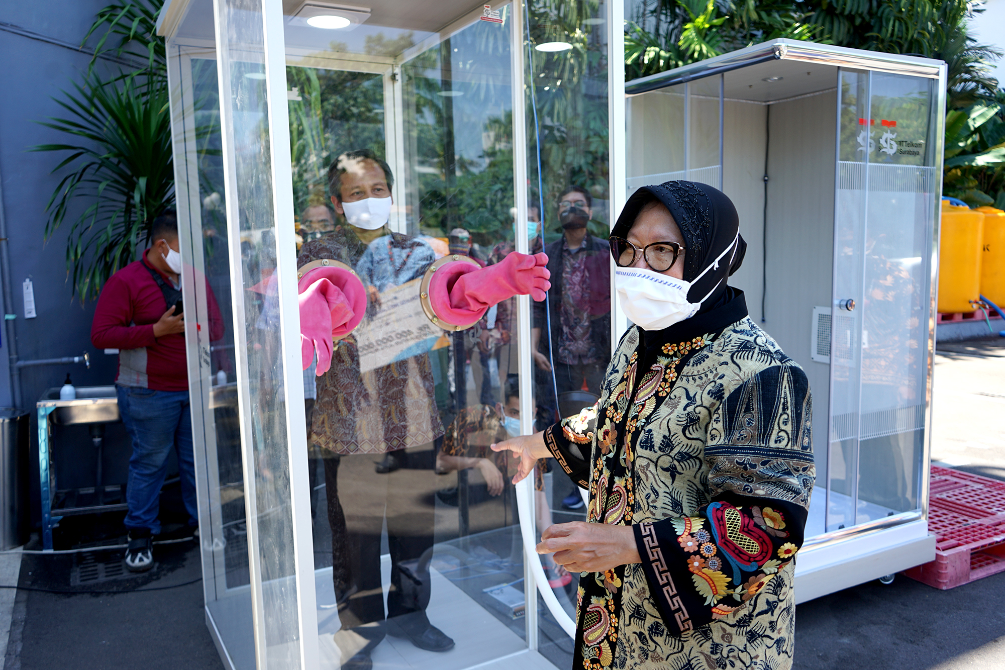 Surabaya Gunakan Robot Service untuk Tangani Pasien Covid-19