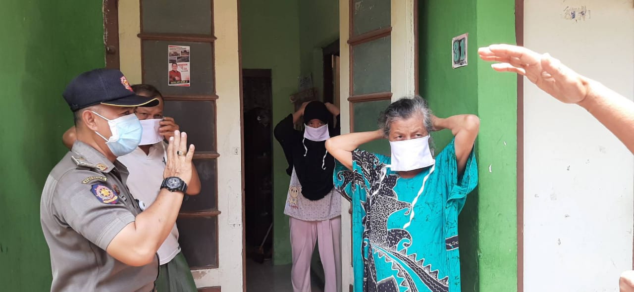 Pemkot Surabaya Bagikan 260 Ribu Masker Gratis