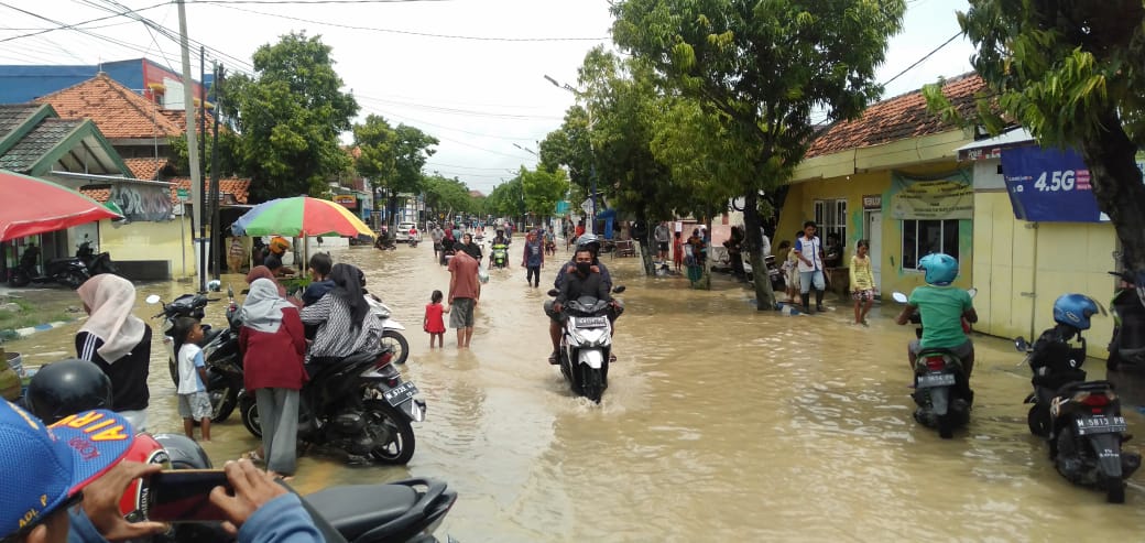 Diguyur Hujan Sehari Semalam, Sampang Diterjang Banjir