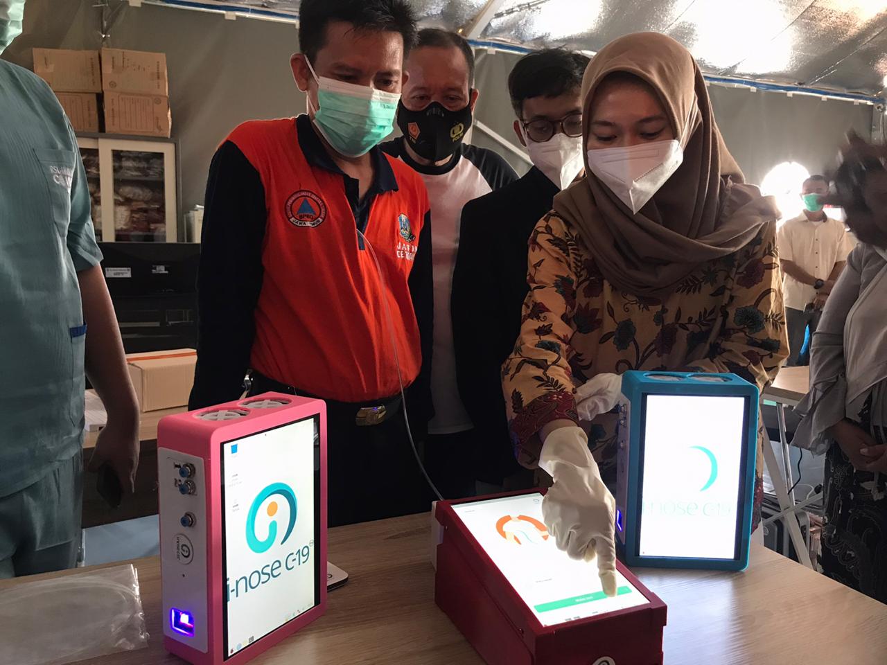 Tim ITS I-Nose Covid-19 Beri Pelatihan Operasi ke Relawan dan Nakes RSLI