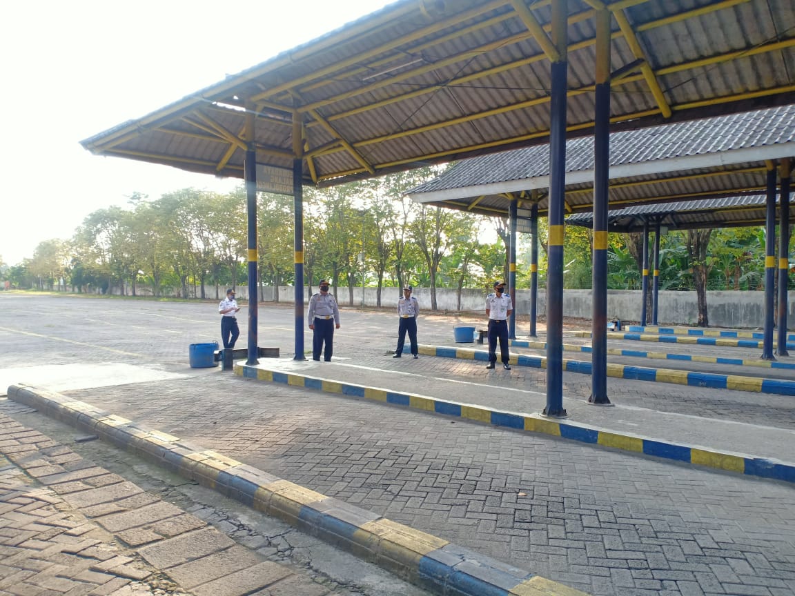 Terminal Tipe A Purboyo Kota Madiun Sepi Hingga Akhir Puasa