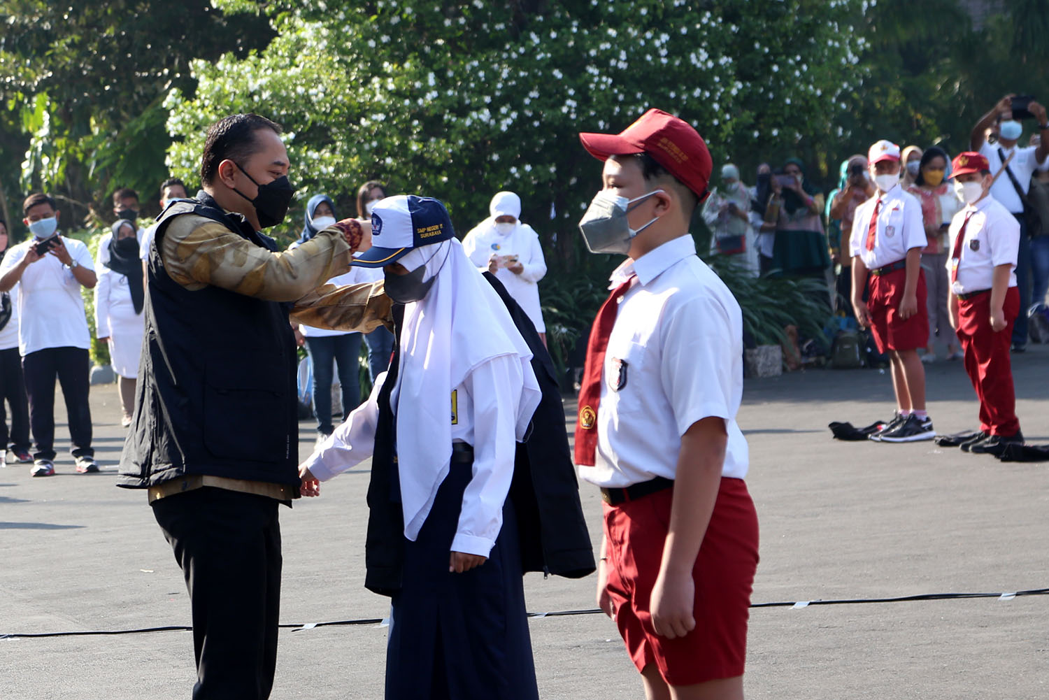 Kukuhkan 457 Tim Siswa Satgas Sekolah, Walikota Eri: Mereka Memiliki Jiwa Seorang Pemimpin