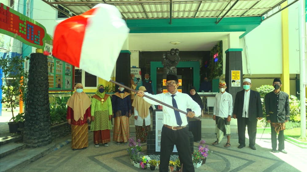 Sambut Maulid Nabi dan Sumpah Pemuda, Para Guru SD Al Falah Hadirkan Dongeng dan Teatrikal