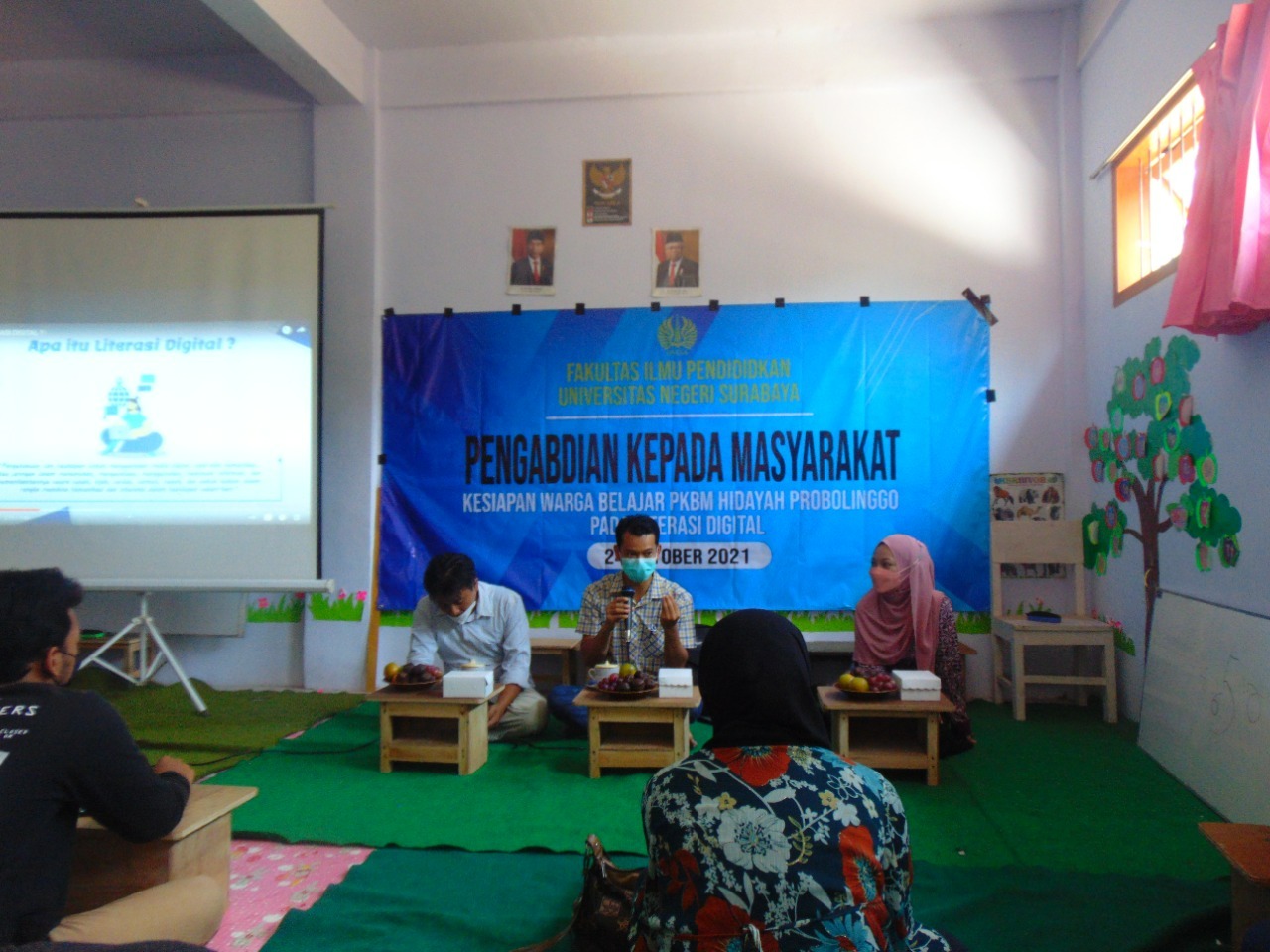 Bekali Warga Dengan Literasi Digital, Unesa Prodi Pendidikan Luar Sekolah Gelar PKM di PKBM Hidayah Kota Probolinggo