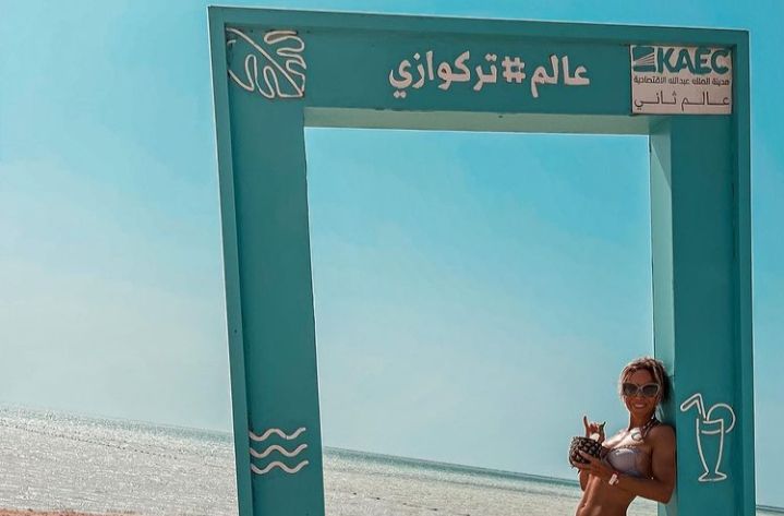 Pure Beach, Pantai Bikini di Saudi