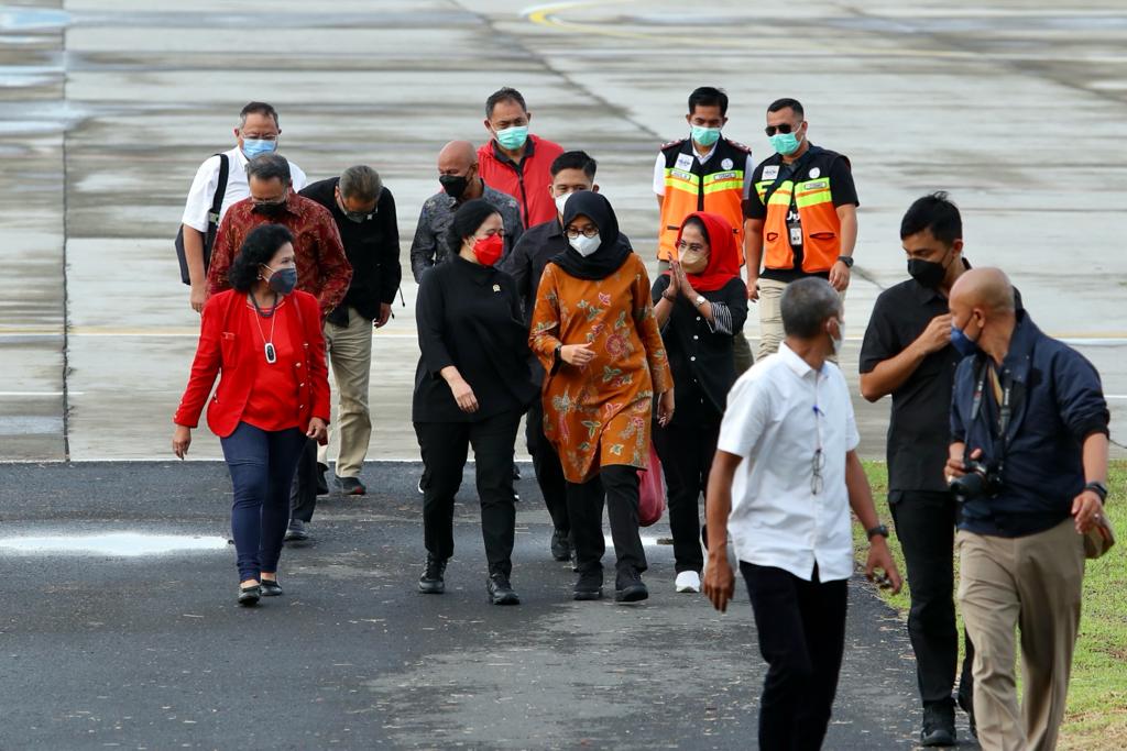 Puan Maharani Kunjungi Banyuwangi, Temui Nelayan Hingga Petani