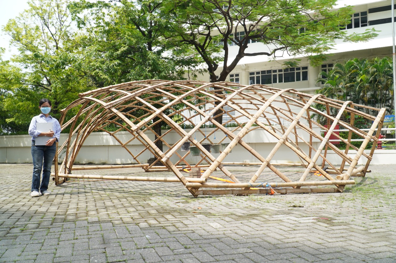 Teliti Bambu di Indonesia, Dosen Arsitektur UK Petra Jadikan Bahan Penelitian Doctoral di United Kingdom