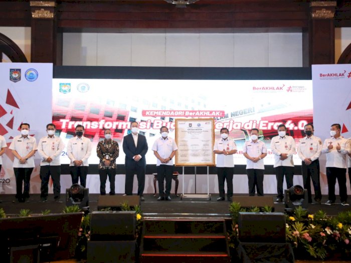 Mendagri Tito Menghimbau ASN Harus Melayani Publik Dengan Terbuka