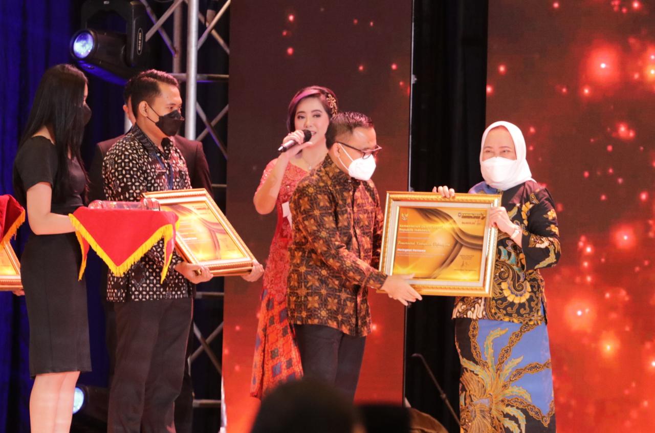 Pemkab Bojonegoro Terima Penghargaan Realisasi Pendapatan Daerah Tertinggi