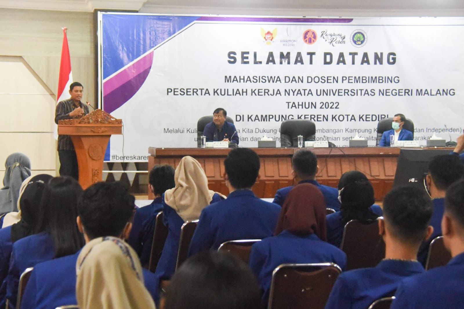 100 Mahasiswa UNM KKN di Kampung Keren, Ini Pesan Wali Kota Abu Bakar