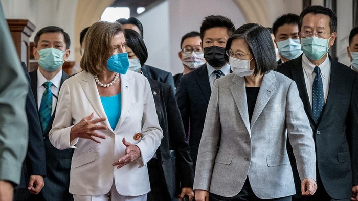 Pelosi Kunjungi Taiwan, China Berang