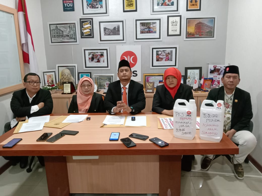 Ketua Komisi D DPRD Kota Surabaya Tegas Tolak Kenaikan BBM