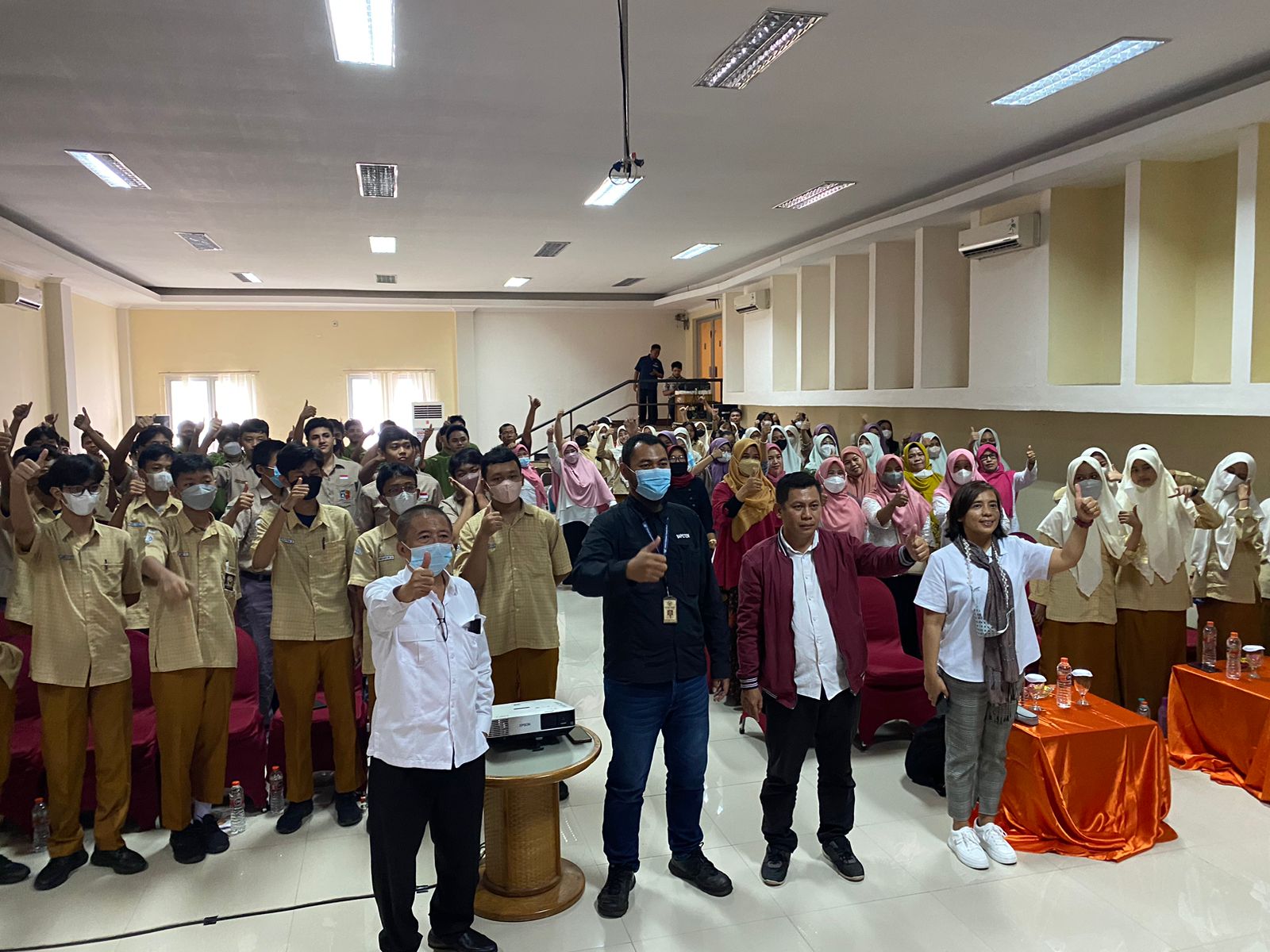 Gadeng Bapeten, Bambang DH Beri Pemahaman Soal Nuklir pada Pelajar dan Masyarakat