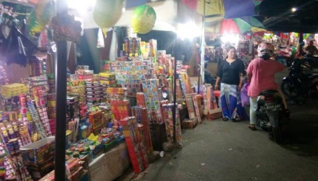 Pedagang Petasan Mulai Marak, Orang Tua Diminta Awasi Anaknya