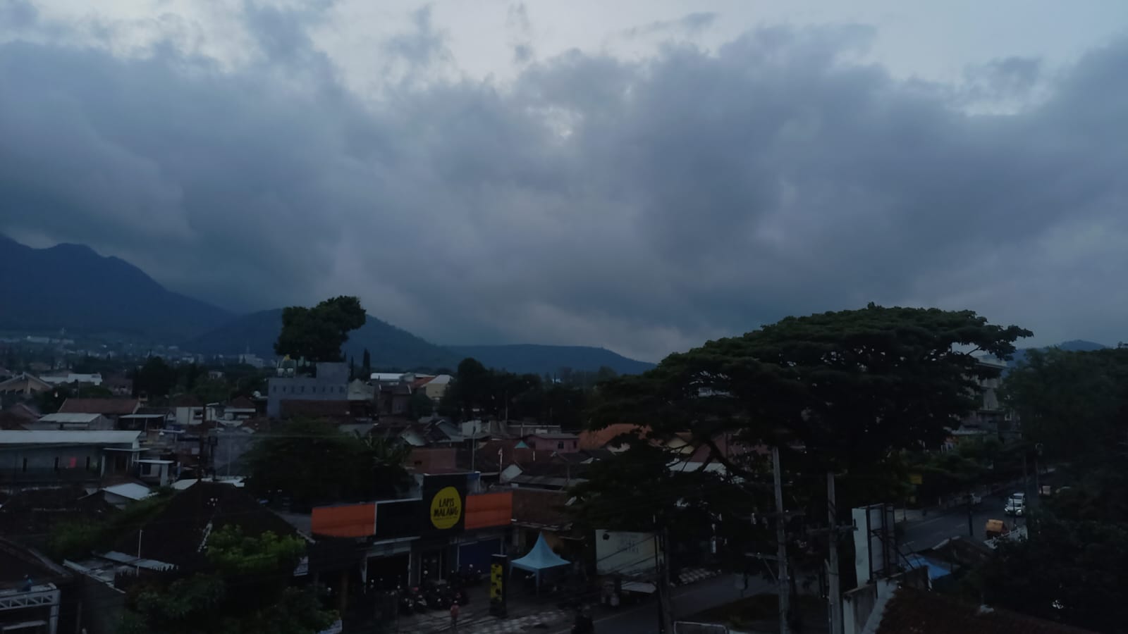 Waspada Cuaca Ekstrem di Malam Tahun Baru, BPBD Kota Batu Petakan Daerah Rawan Bencana