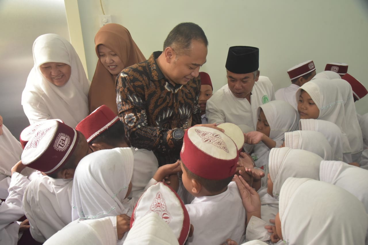Wali Kota Eri Cahyadi Pastikan IMB SD-MI Cokroaminoto Segera Keluar