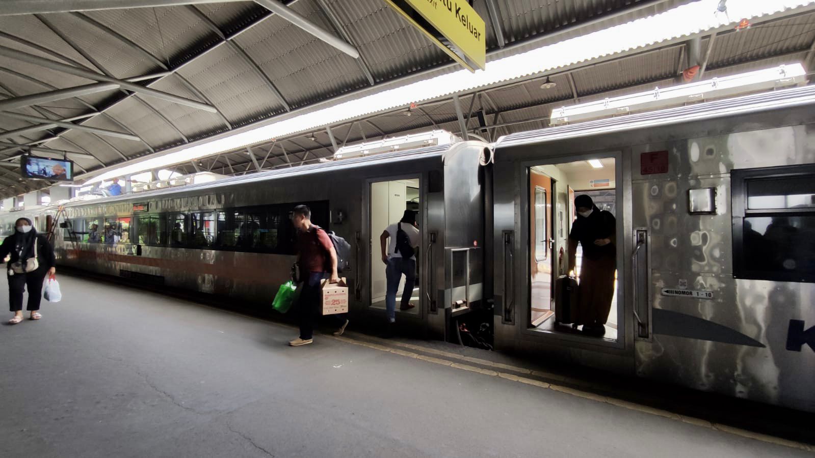 PT KAI Daop 8 Surabaya Catat 12.585 Perjalanan pada 2 Juni 2023
