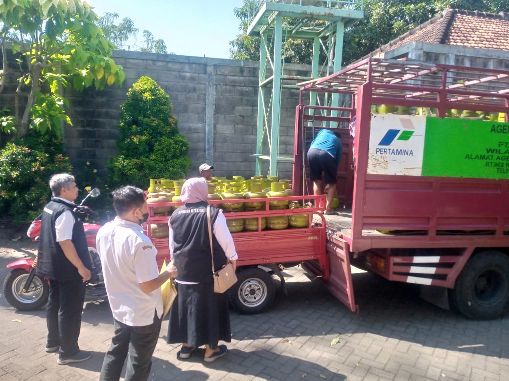 Pastikan Stok dan Pasokan LPG Bersubsidi Aman, Disperdagin Kota Kediri Sidak ke Pangkalan