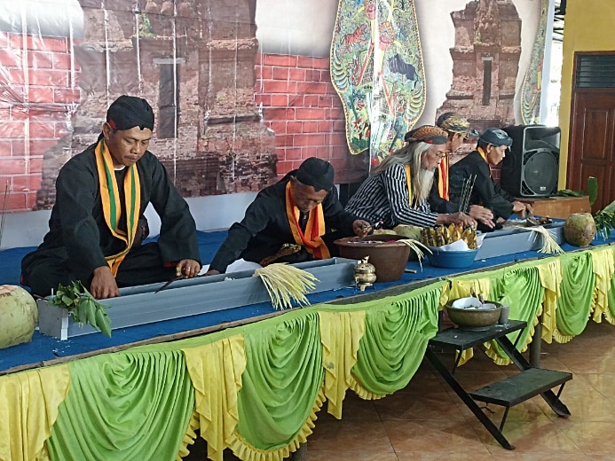 Kirab dan Jamasan Pusaka di Desa Ngetos Wujud Cinta Warisan Budaya
