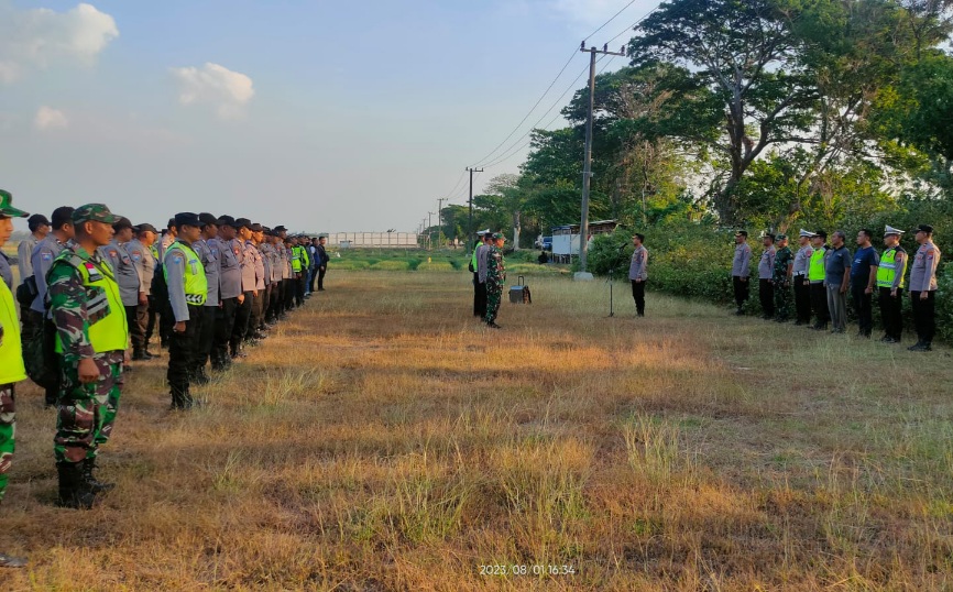 TNI-Polri Amankan Pengesahan Anggota Baru PSHT Parluh 16 di Nganjuk