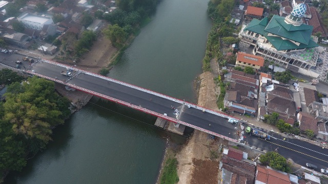 Jembatan Alun-alun Bandar Sudah Dibuka Mulai Hari Ini