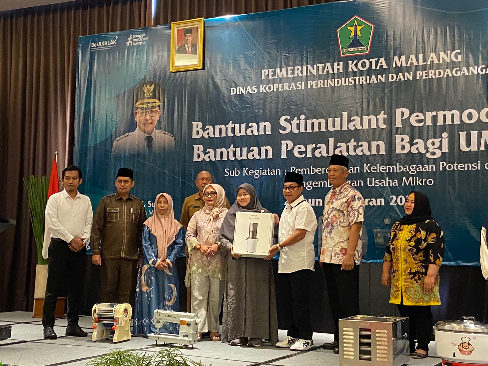 Pemkot Malang Bagikan Bantuan Stimulan Peralatan kepada 200 Pelaku UMKM
