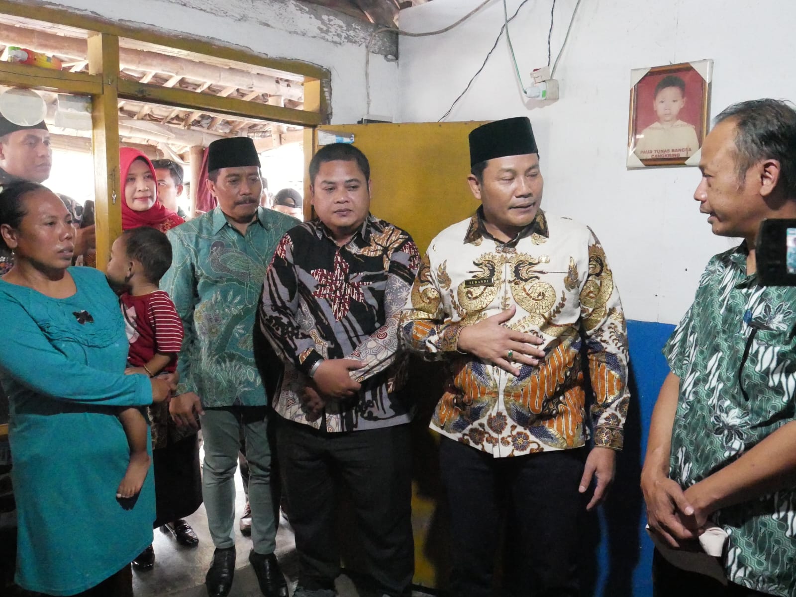 Wabub Sidoarjo Tinjau Warga Penerima Bantuan Perbaikan Rumah