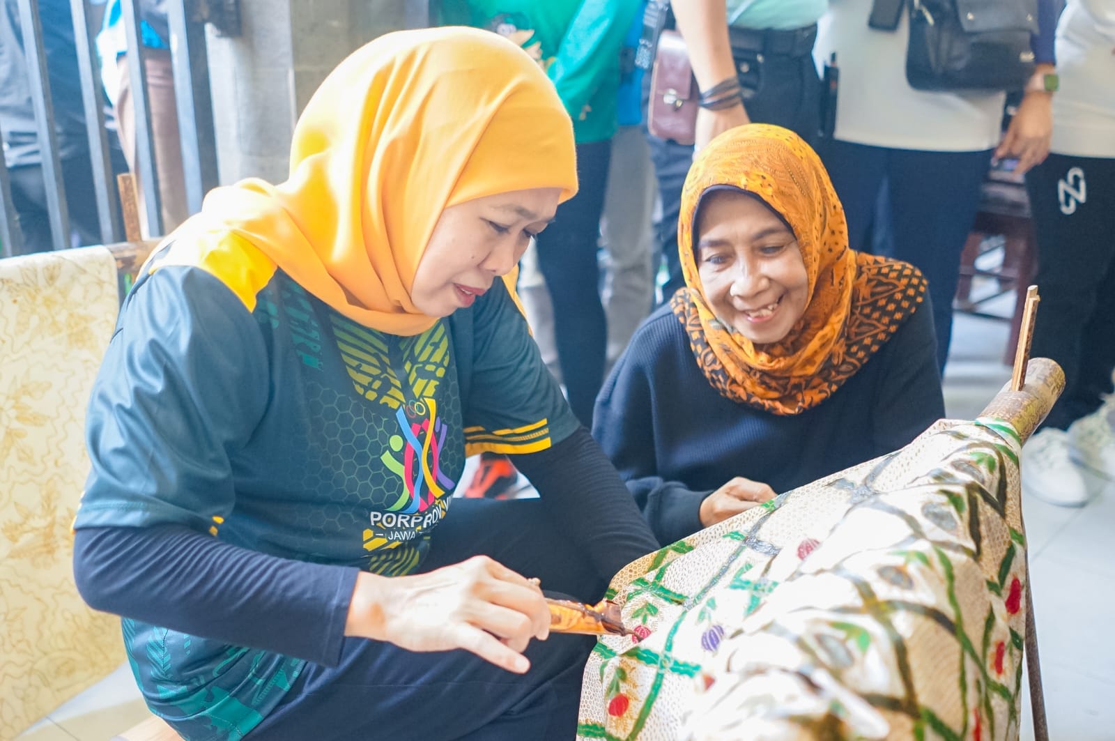 Kunjungi Batik Legendaris Sidoarjo, Gubernur Khofifah: Bagian Perkuat Ekosistem UMKM Sambut Porprov VIII