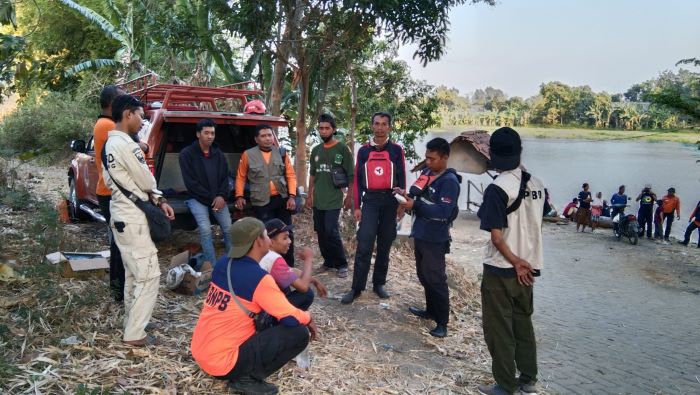 Terjun ke Sungai Brantas, Pria Asal Nganjuk Belum Ditemukan