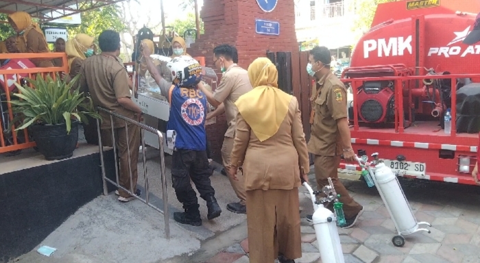 Puskesmas Blooto Terbakar, Peserta Akreditasi Dinas Kesehatan Mojokerto Berhamburan Selamatkan Diri