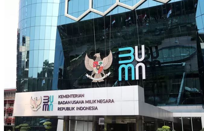 ICW Sebut Separuh Komisaris BUMN dan Wamen Rangkap Jabatan, Pelanggaran?