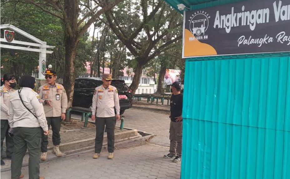 Pemkot Sterilisasi PKL di Taman Kota Yos Sudarso untuk Terapkan Perda
