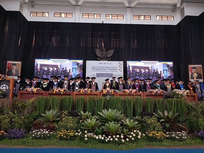 ITS Kukuhkan 27 Profesor Baru, 11 Diantaranya Wanita