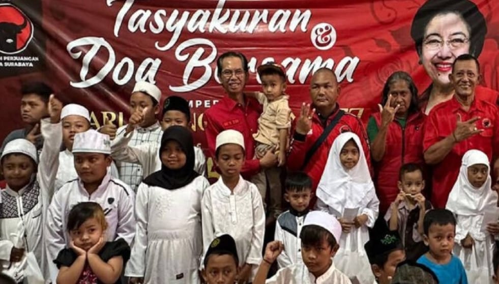 Peringatan Ulang Tahun Megawati, Kader Banteng Surabaya Berikan Santunan Anak Yatim Piatu