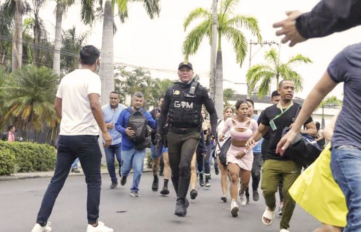 Ekuador Makin Chaos, 178 Penjaga dan Staf Penjara Disandera Geng Narkoba