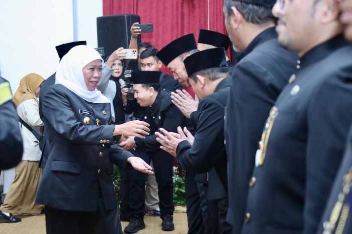 Lantik 160 Pejabat Administrator Eselon III, Ini Pesan Khusus Gubernur Khofifah