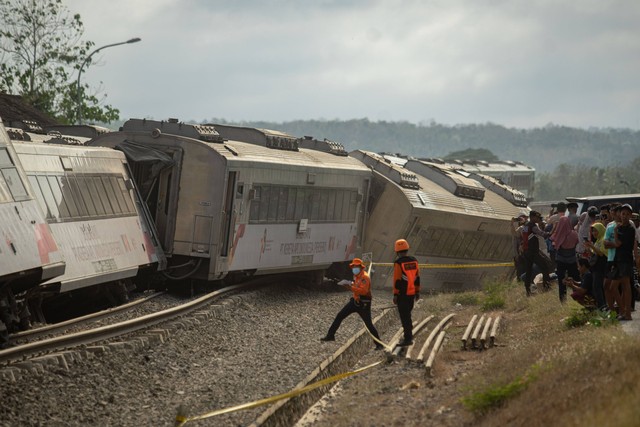 KNKT soal Argo Semeru Anjlok: Cuaca Panas Picu Rel Bengkok