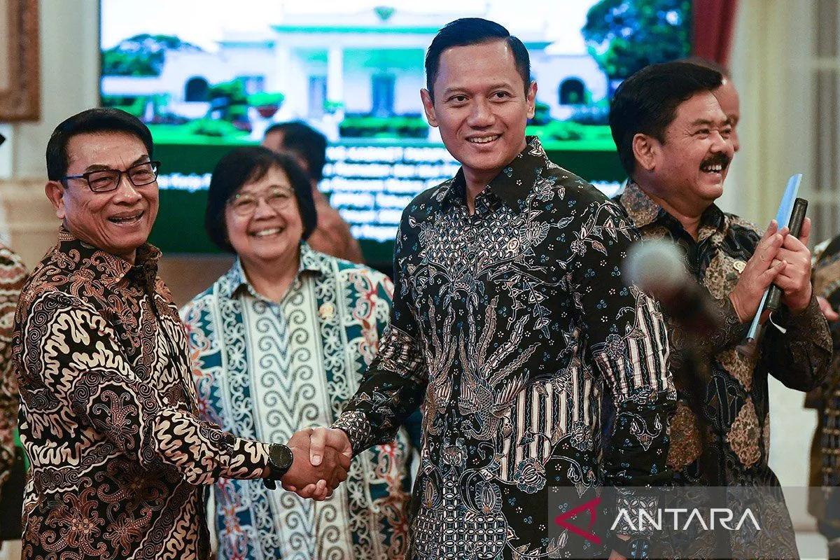 AHY dan Moeldoko Akhirnya Bersalaman...