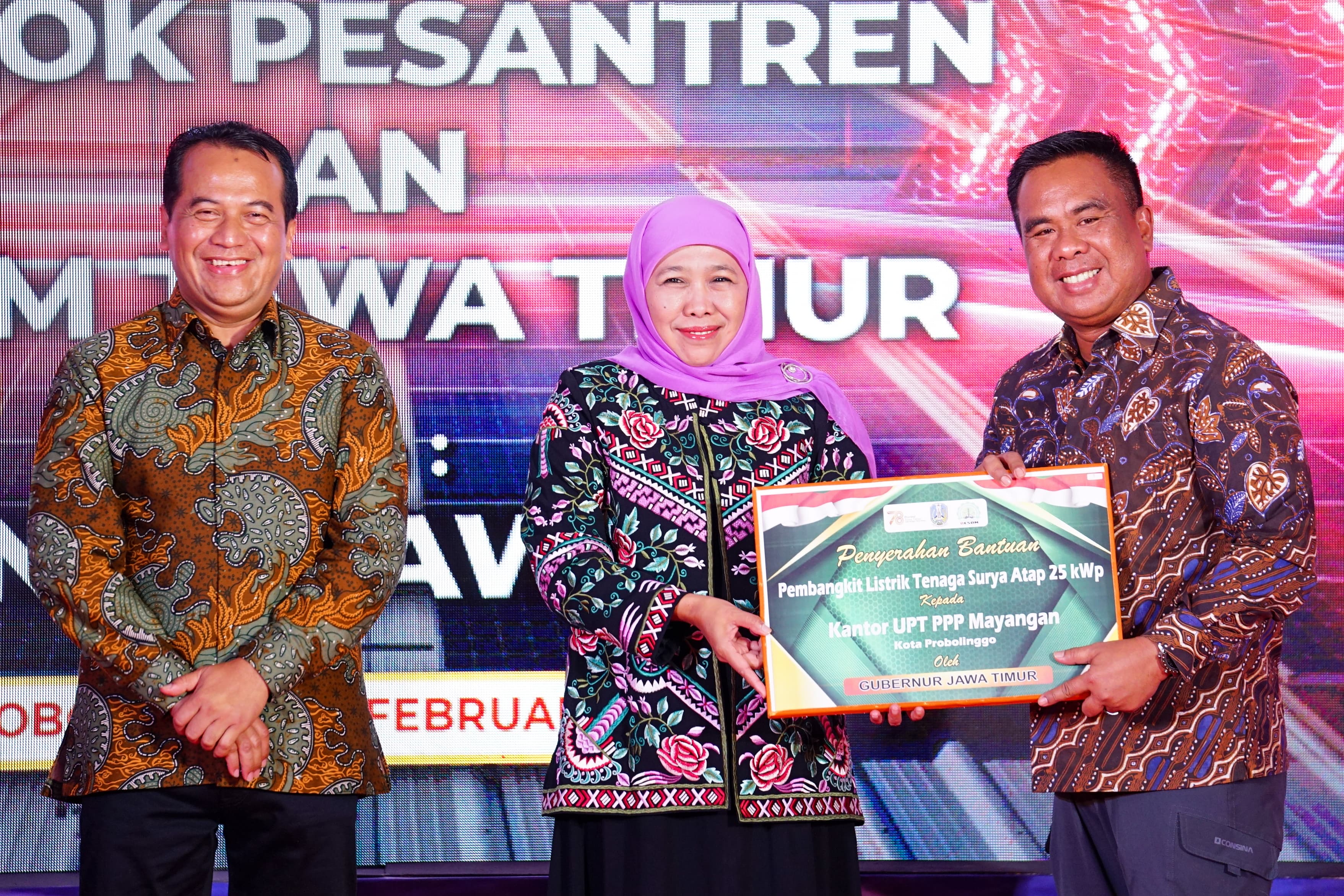 Sebelum Akhiri Masa Jabatan, Khofifah Resmikan Pembangkit Listrik di Kota Probolinggo