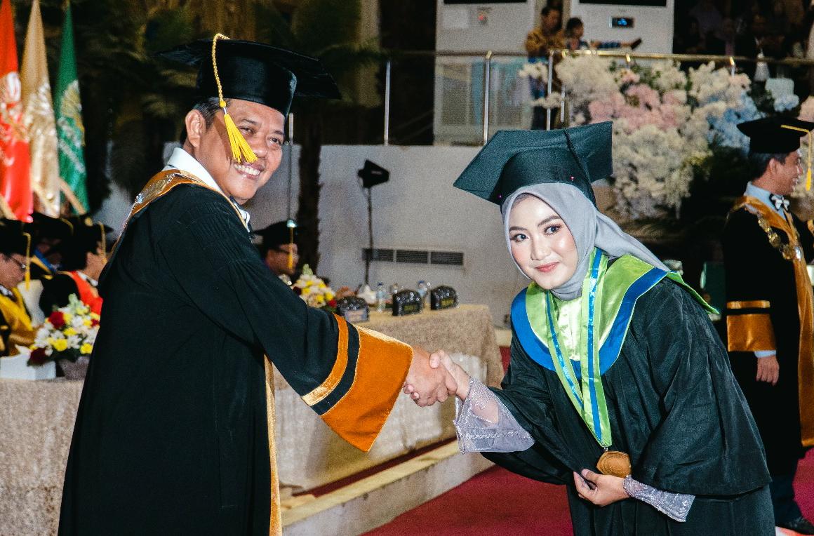 Wisuda 1.380 Lulusan, Rektor Unesa: Siapkan Prodi Baru