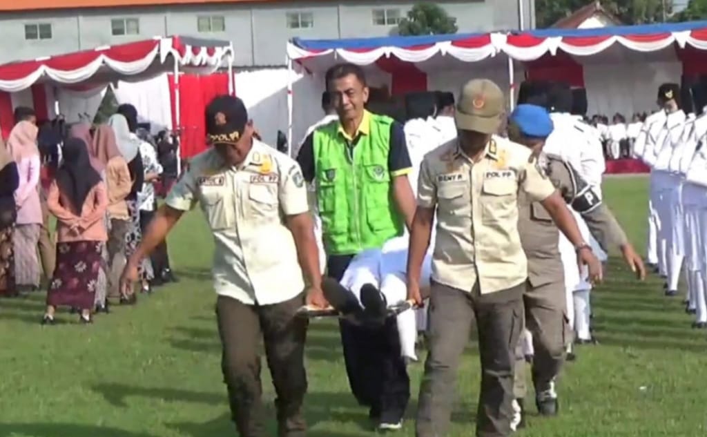 Terlalu Lama Menunggu, 15 Peserta Upacara Hardiknas di Jombang Pingsan