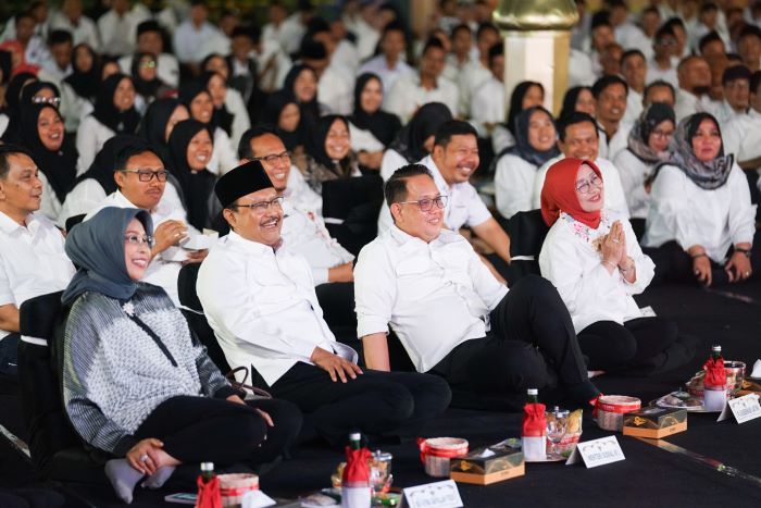 Mensos RI Puji Upaya Pemprov Jatim dalam Penanggulangan Masalah Sosial