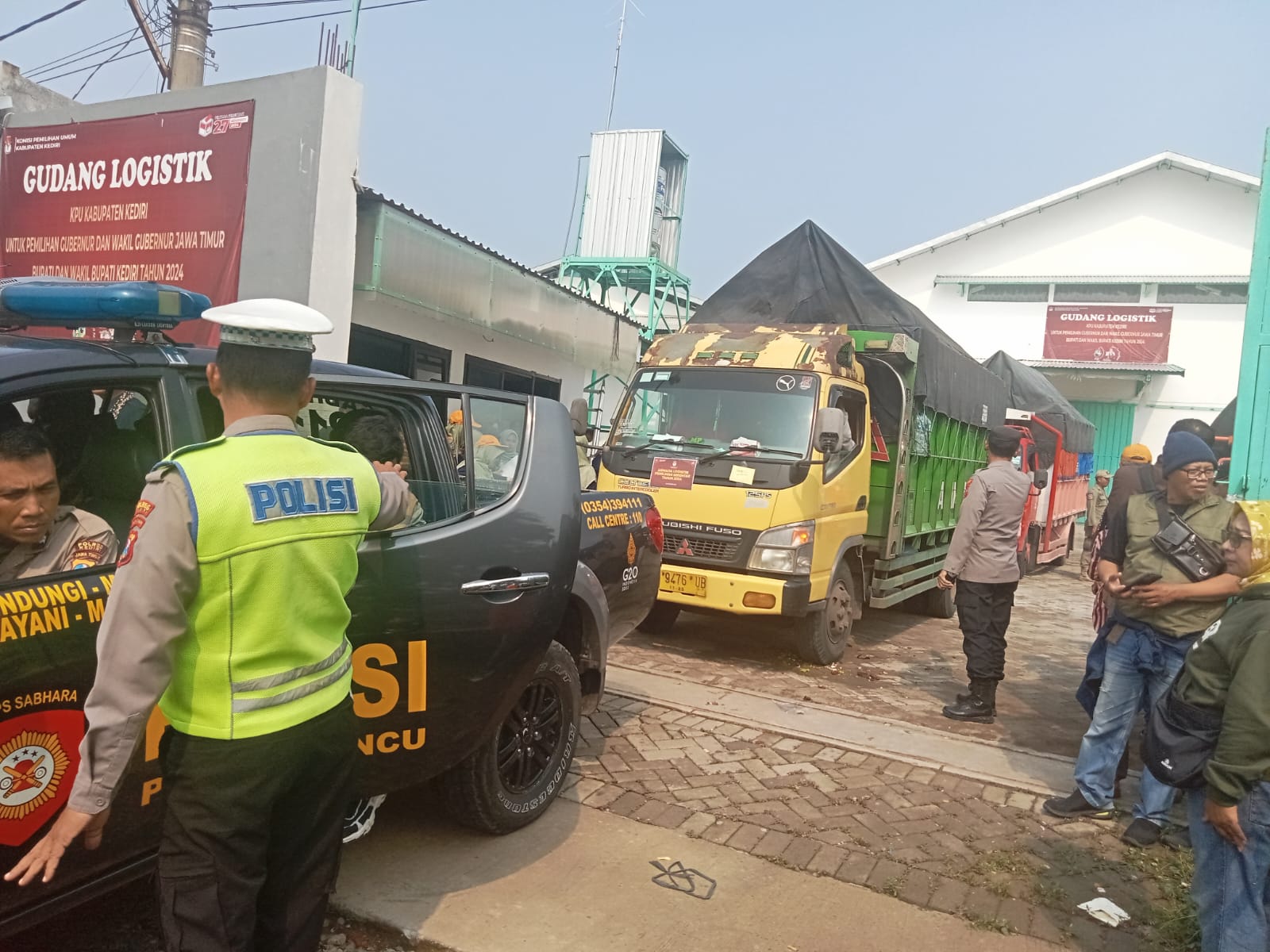 Diawali Apel Kesiapan, KPU Kabupaten Kediri Distribusikan Logisltik Pikada Serentak 2024 ke 26 Kecamatan, Target H-1 Sudah di TPS